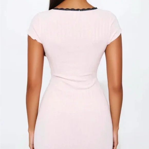 Pink Dress with Black Lace Trim - Picture 4 of 5